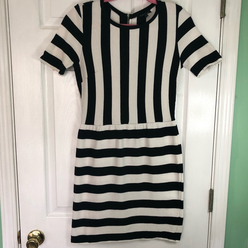 Top Shop black & white stripe cotton dress size 6